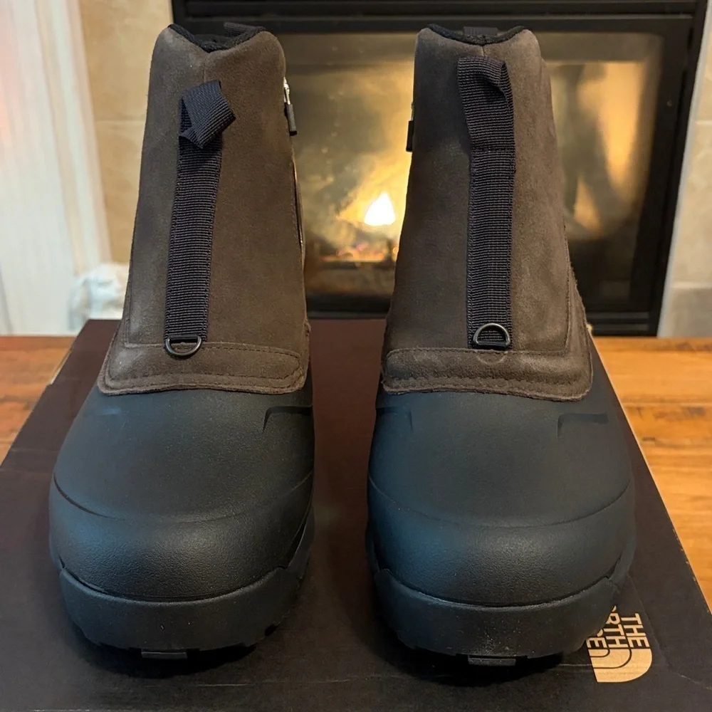 The North Face Chilkat Black Insulated Boots